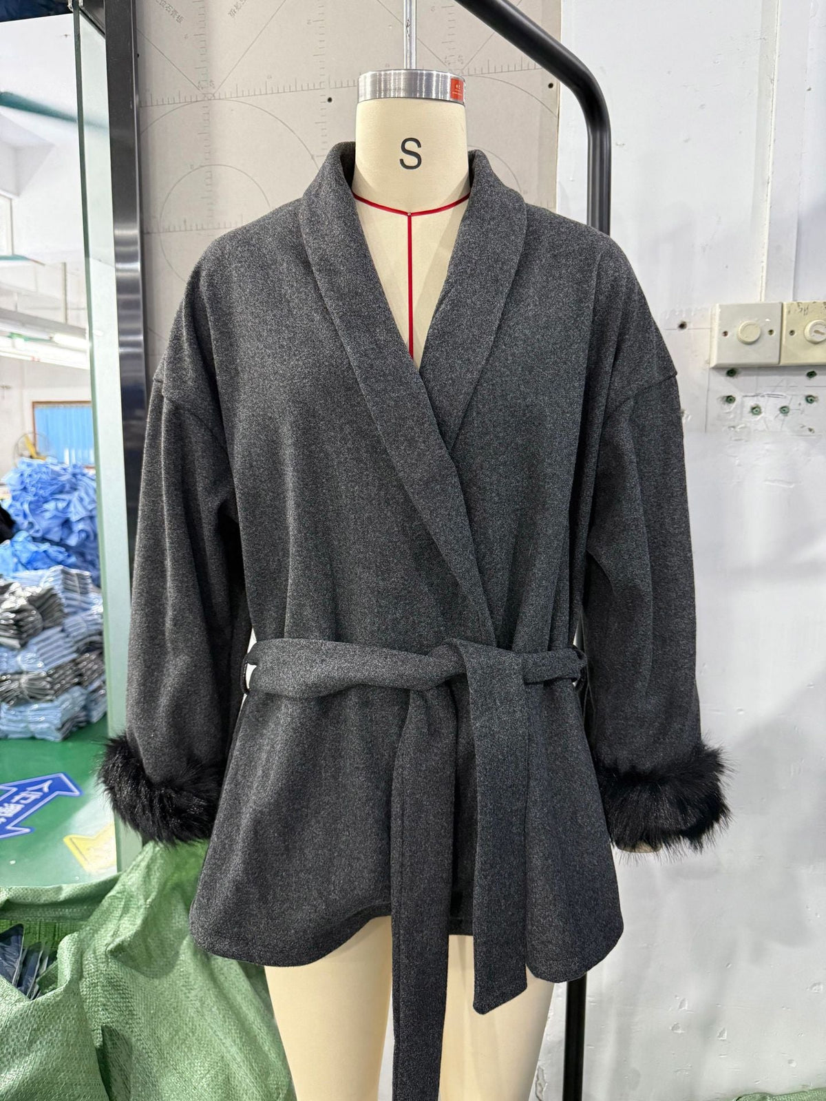 Wool coat, short-style overcoat