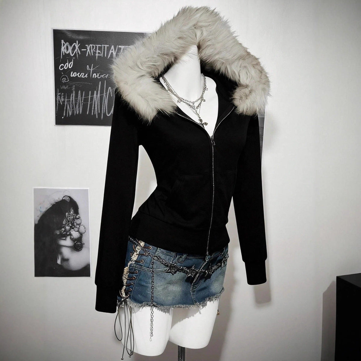 Hooded zip-up jacket